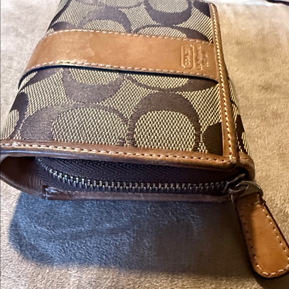 Coach Brown and Tan Wallet - Picture 5 of 5